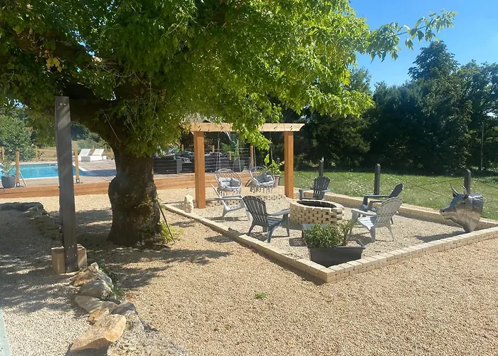 Les Hauts Complex * Coulaures