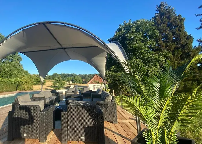 Les Hauts Complex * Coulaures