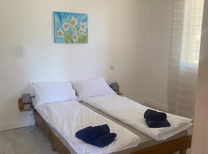 Les Hauts Complex * Coulaures